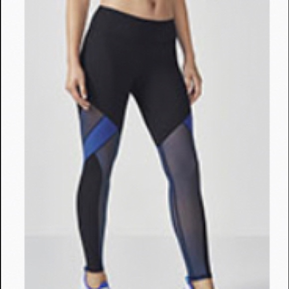 (NEW W/OUT TAGS) FABLETICS Mid-Rise Mesh Powerhold Legging